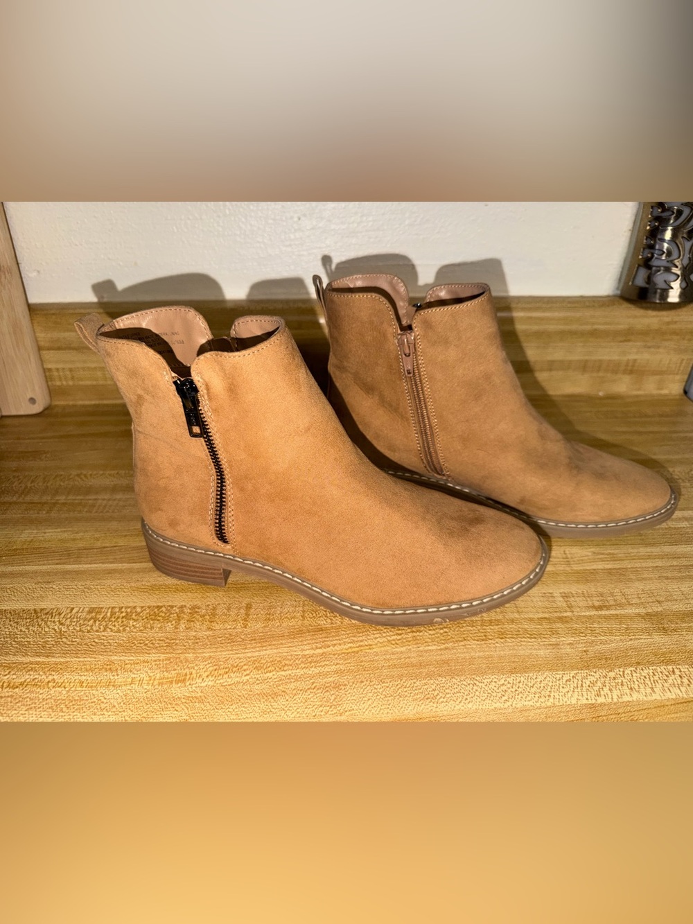Women's size 8 universal Threads Tan Suede Ankle Boots with Side Zipper